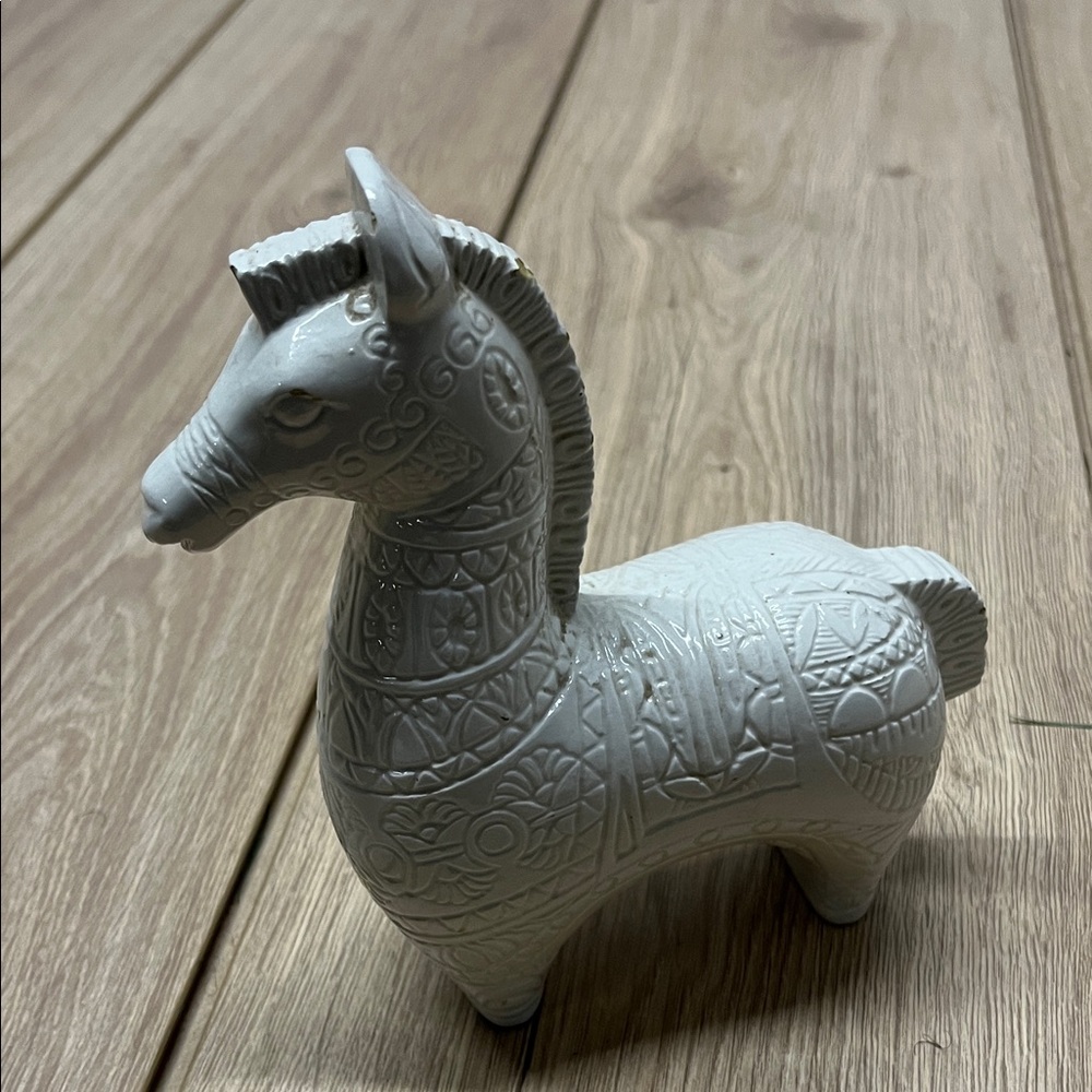 Elegant White Horse Art Sculpture